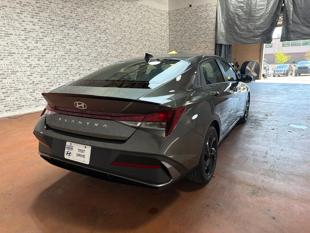 New 2026 Amazon Gray Hyundai SEL Sport image 7