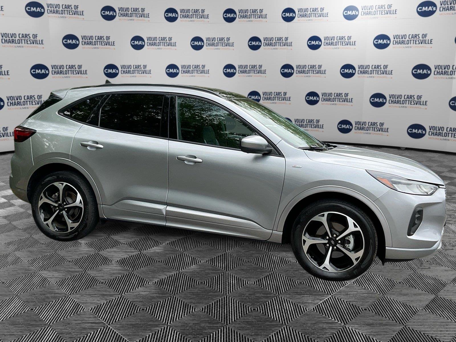 Used 2024 Iconic Silver Ford ST-Line Select image 1