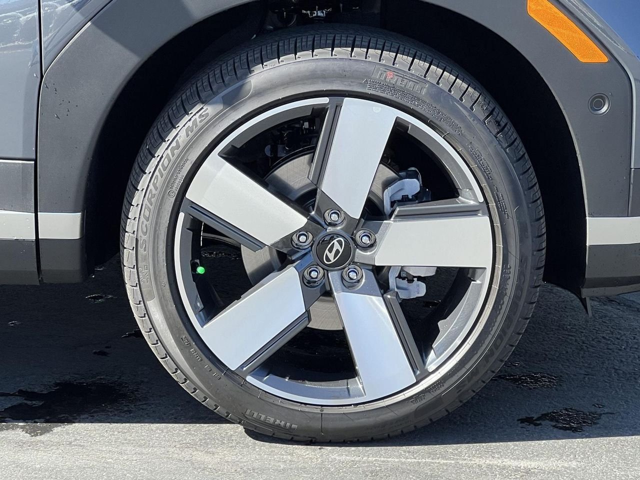 New 2026 Ecotronic Gray Hyundai Limited AWD image 16