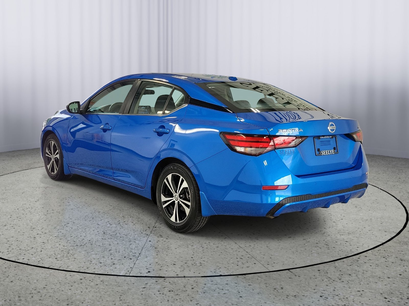 Used 2022 Blue Nissan SV image 3