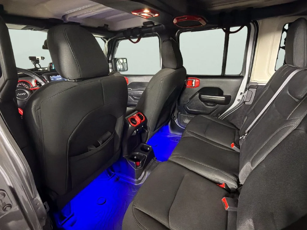 Used 2021 Silver Jeep Unlimited Willys image 27