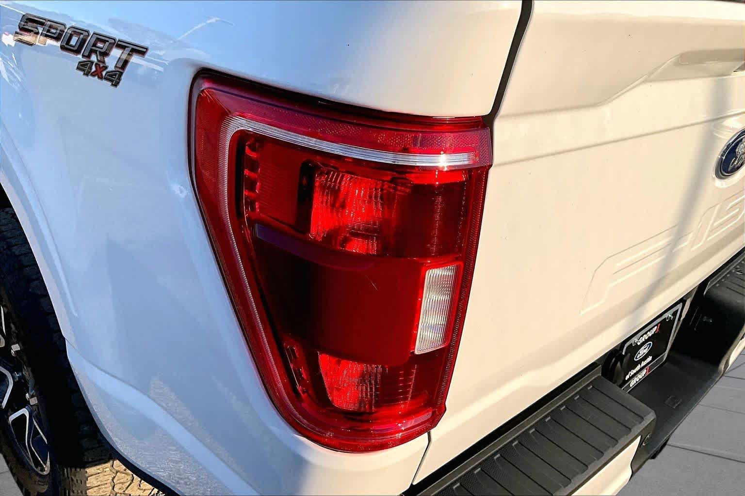 Used 2023 Oxford White Ford XLT image 28