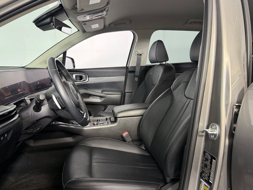 Used 2025 Beige Kia EX image 19