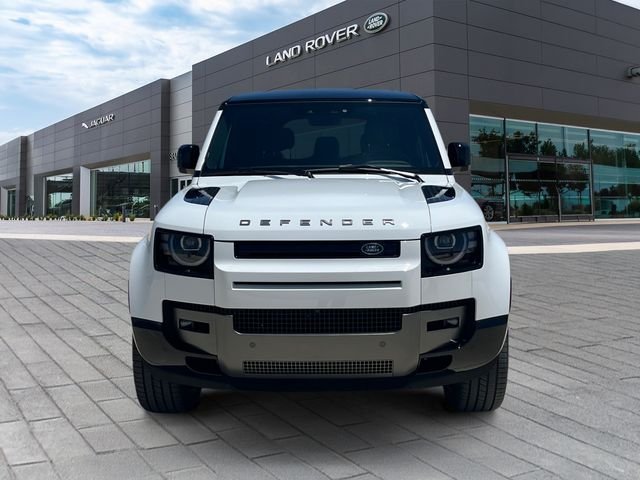 New 2026 Fuji White Land Rover V8 image 8