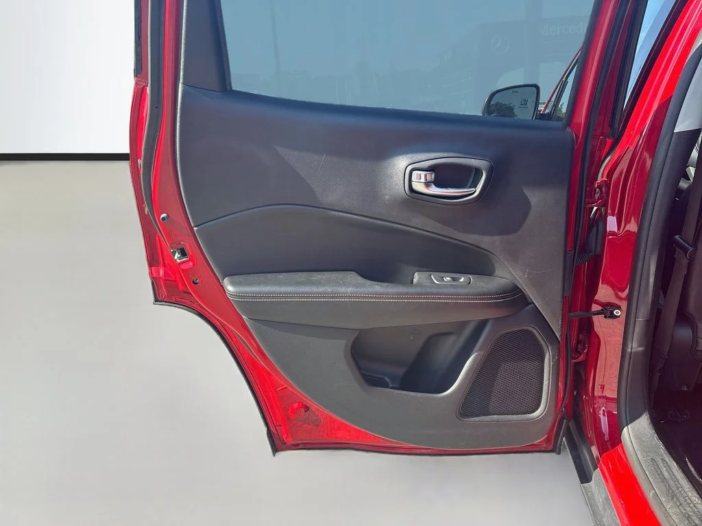 Used 2019 Red Jeep Latitude image 14