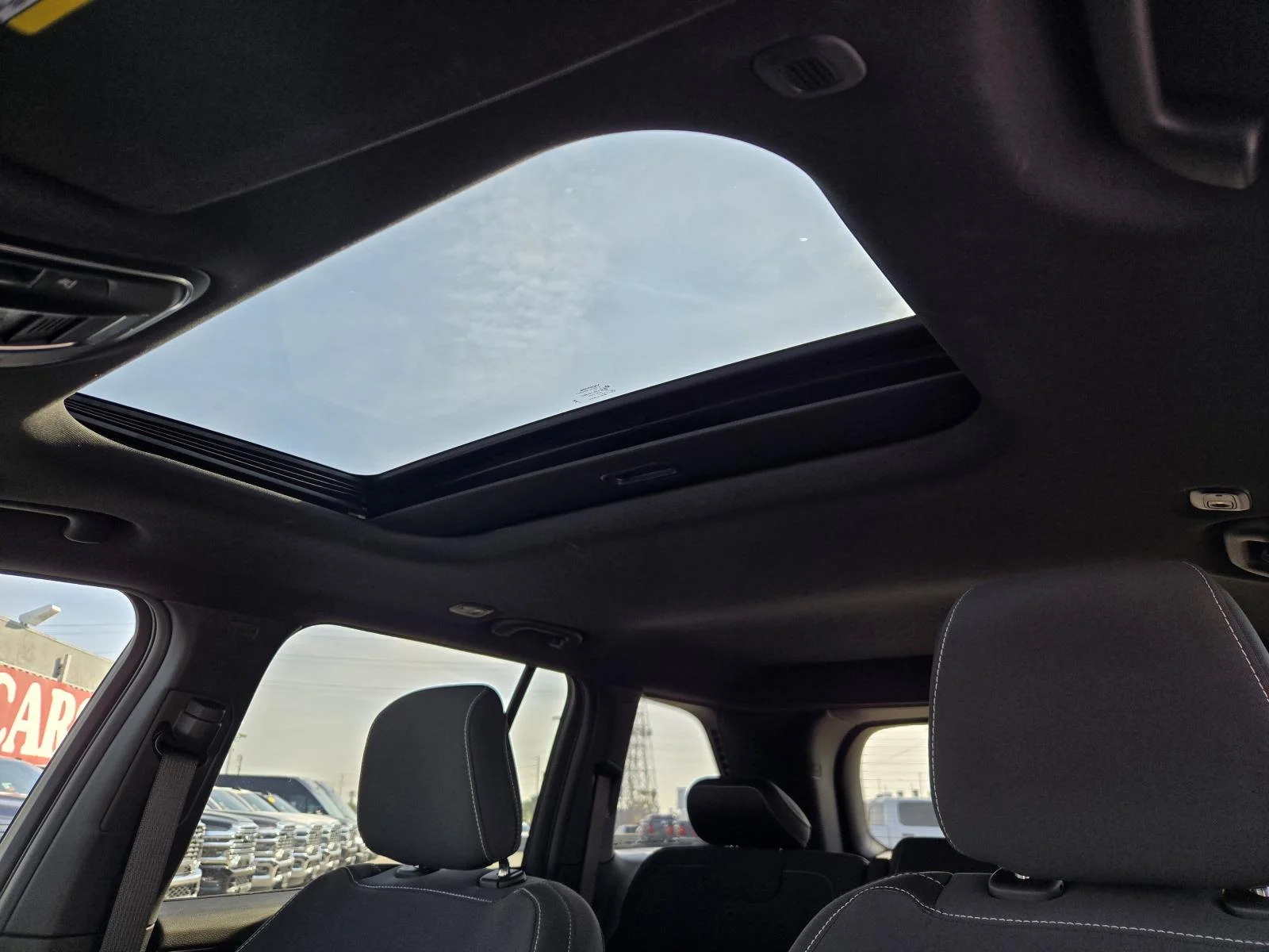 2025 Jeep Grand Cherokee Laredo - Photo 23