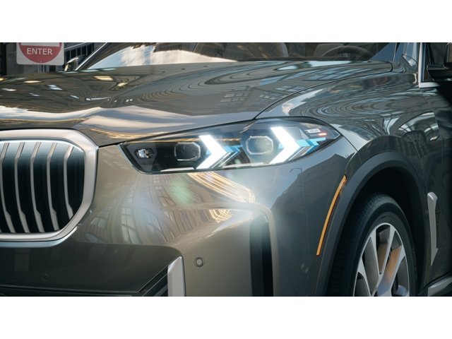New 2026 Dravit Grey Metallic BMW xDrive40i image 6