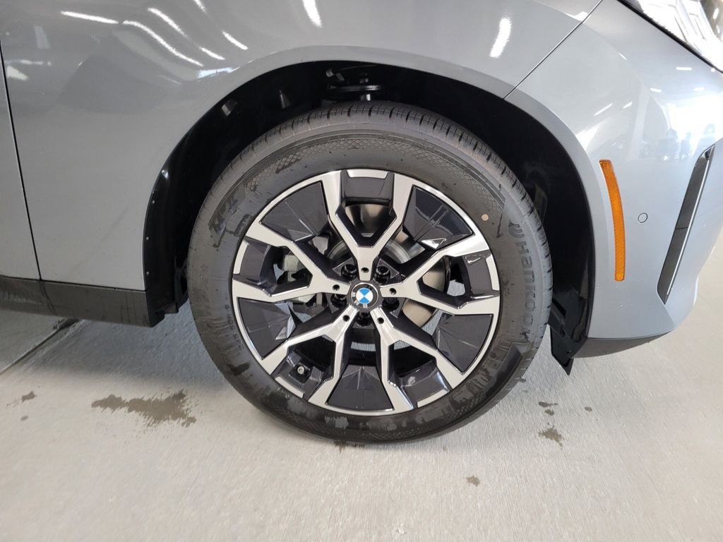 Certified Used 2026 Skyscraper Grey Metallic BMW 30 xDrive image 4