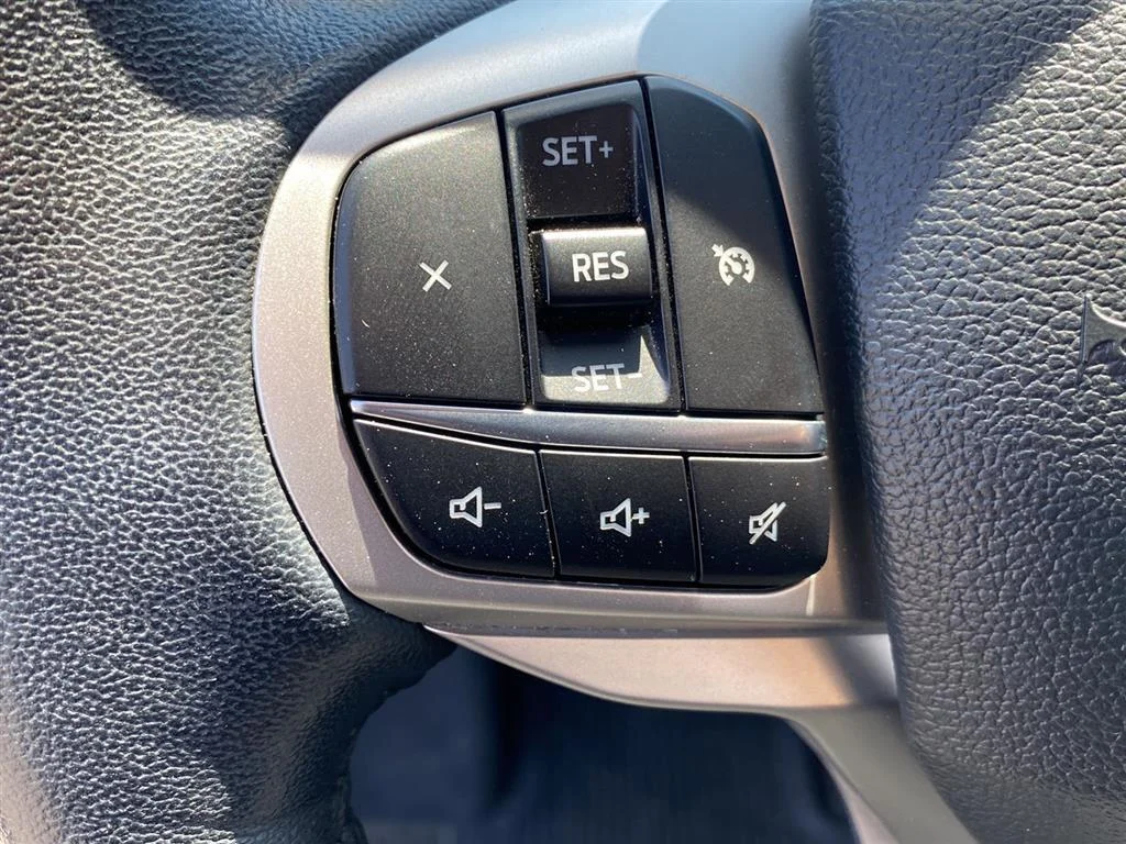 Used 2023 Iconic Silver Ford XLT image 13