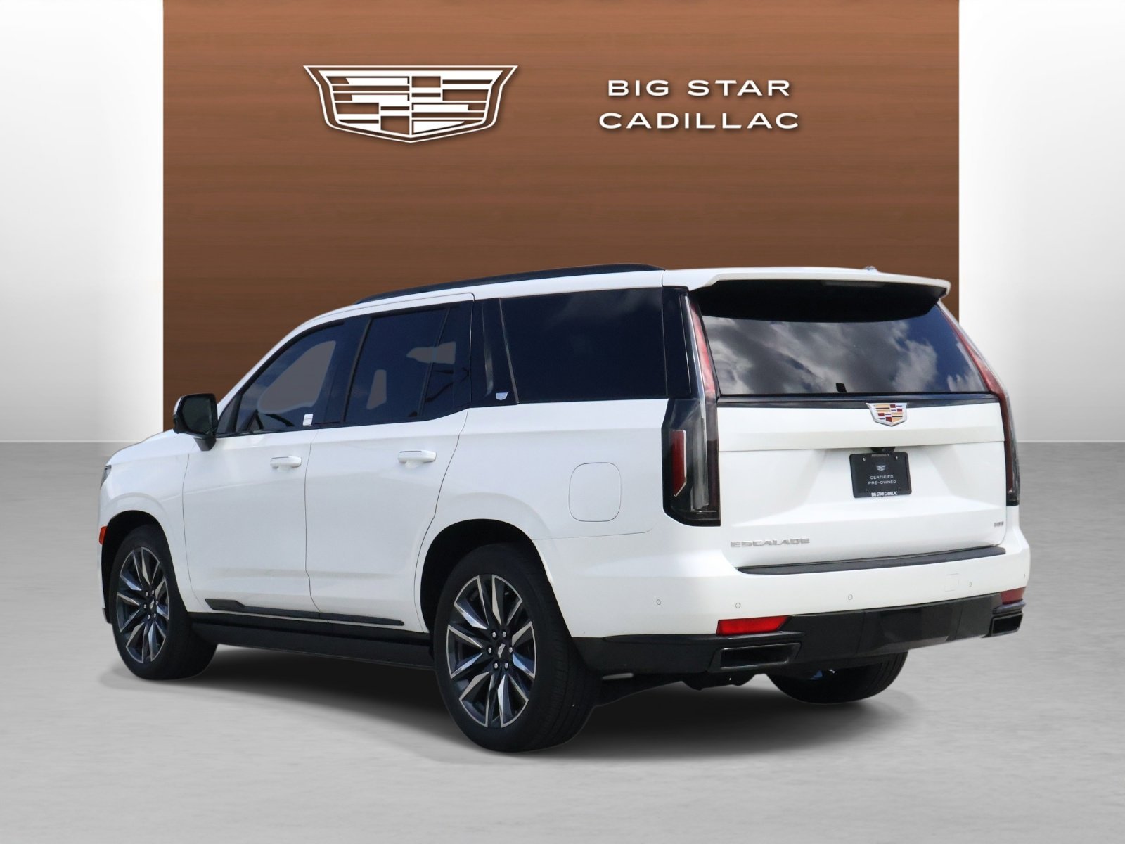 Used 2024 Crystal White Tricoat Cadillac Sport Platinum image 3