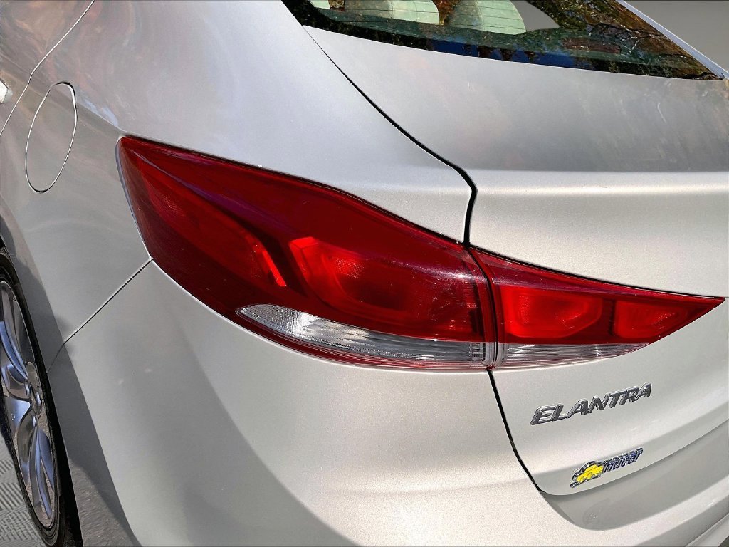 Used 2017 Beige Hyundai SE image 30