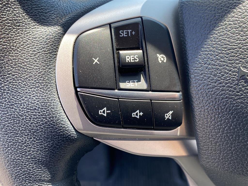 Used 2023 Iconic Silver Ford XLT image 13
