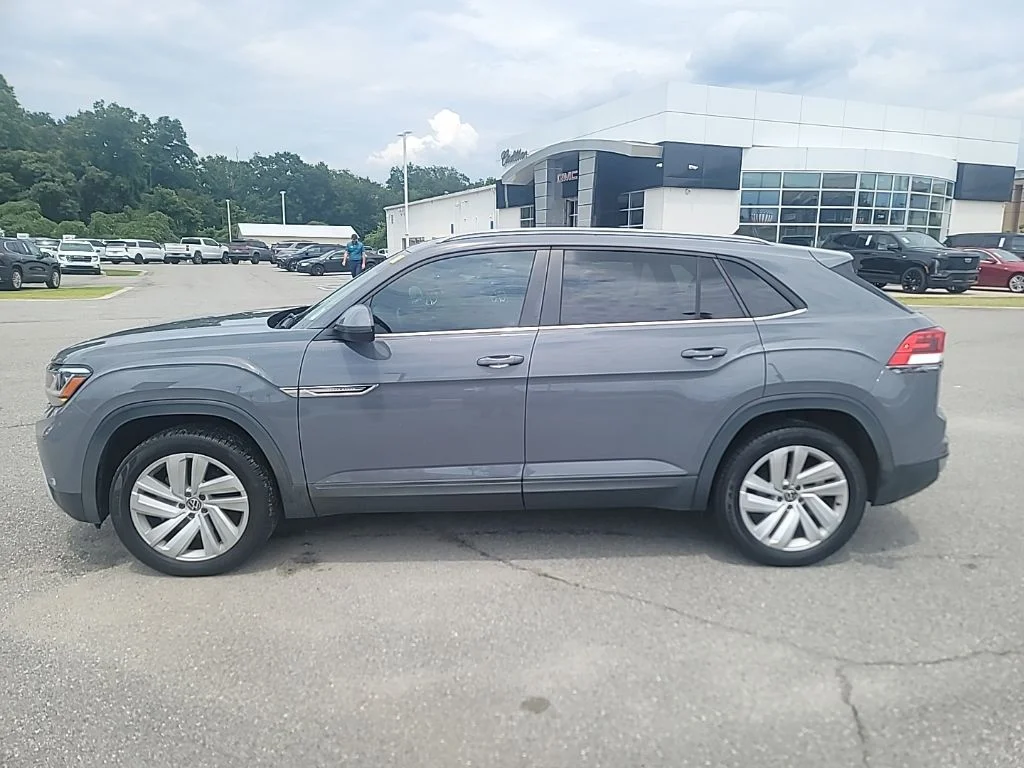 Used 2020 Gray Volkswagen 3.6L V6 SE w/Technology image 4