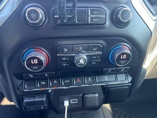 Used 2020 Gray Chevrolet LT image 34