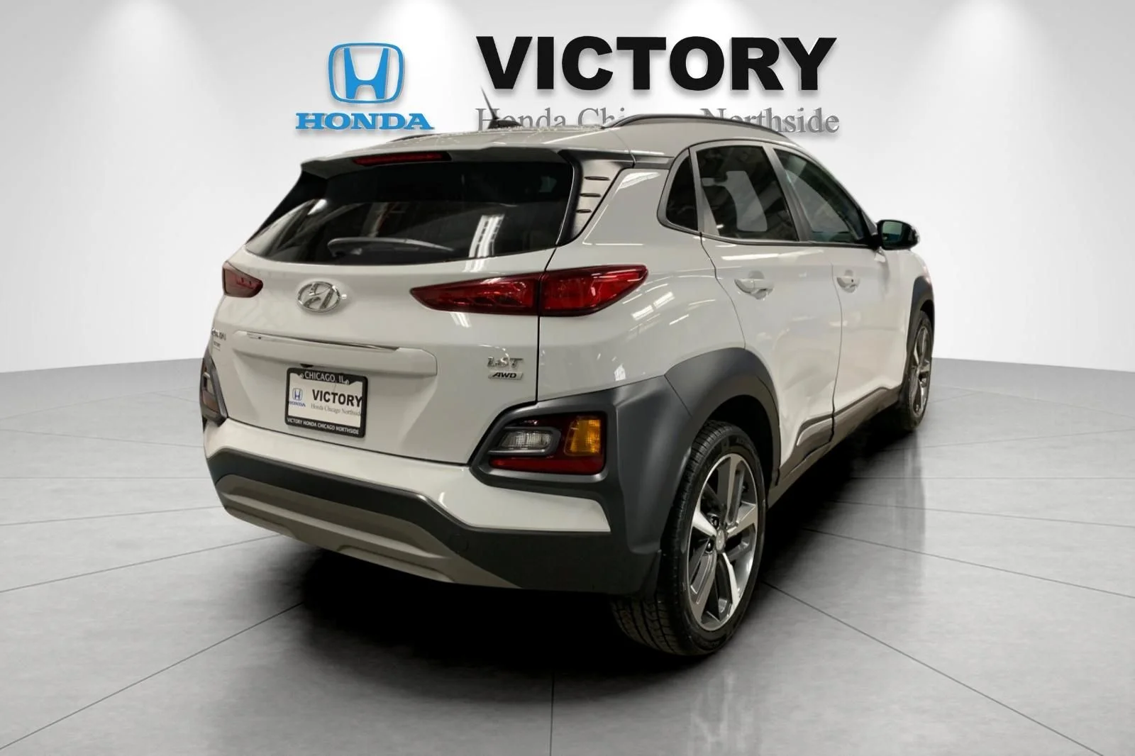 Used 2018 White Hyundai Limited image 3