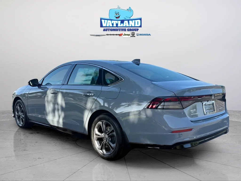New 2026 Urban Gray Pearl Honda EX-L image 3