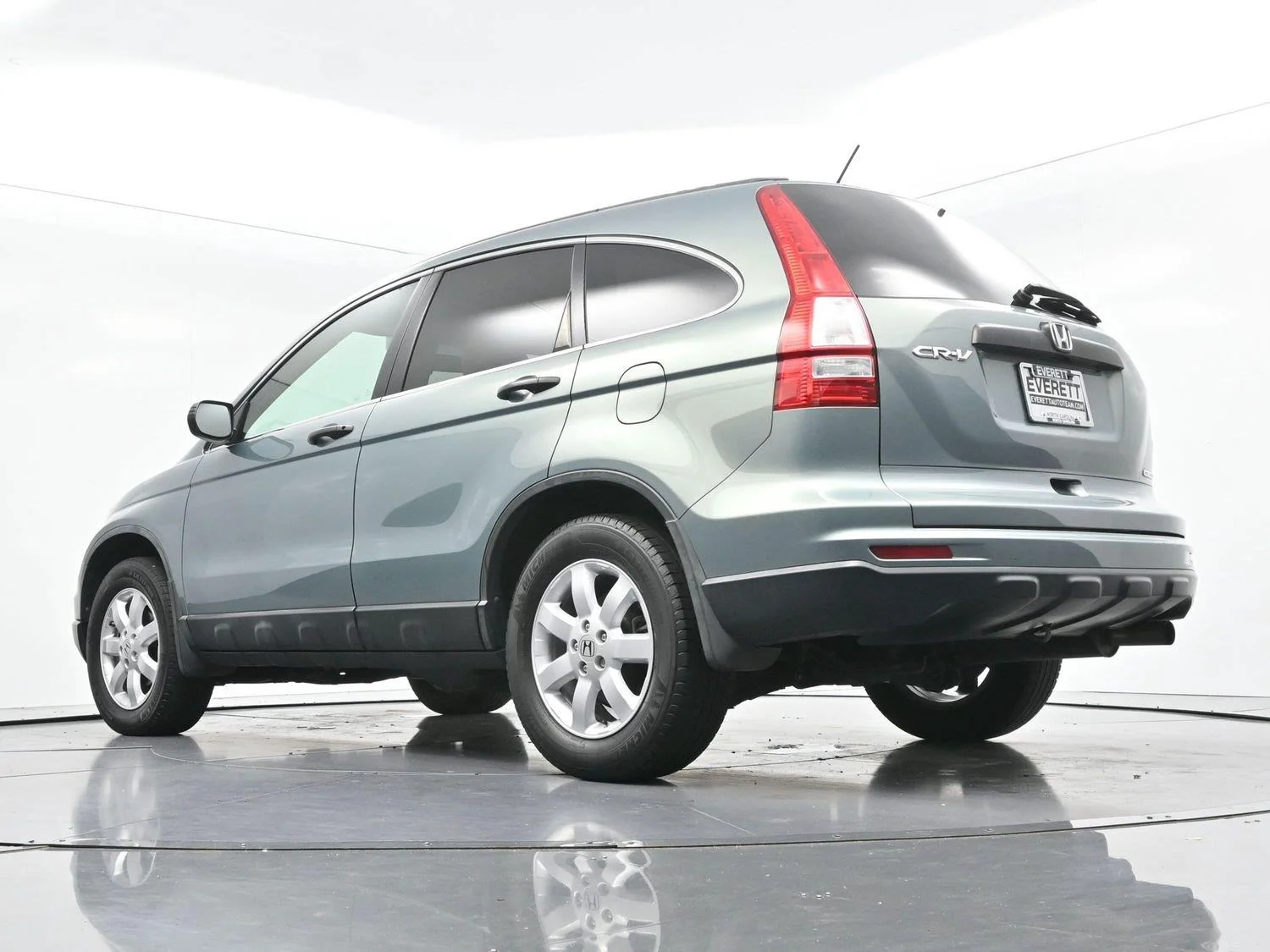 Used 2011 Opal Sage Metallic Honda SE image 43