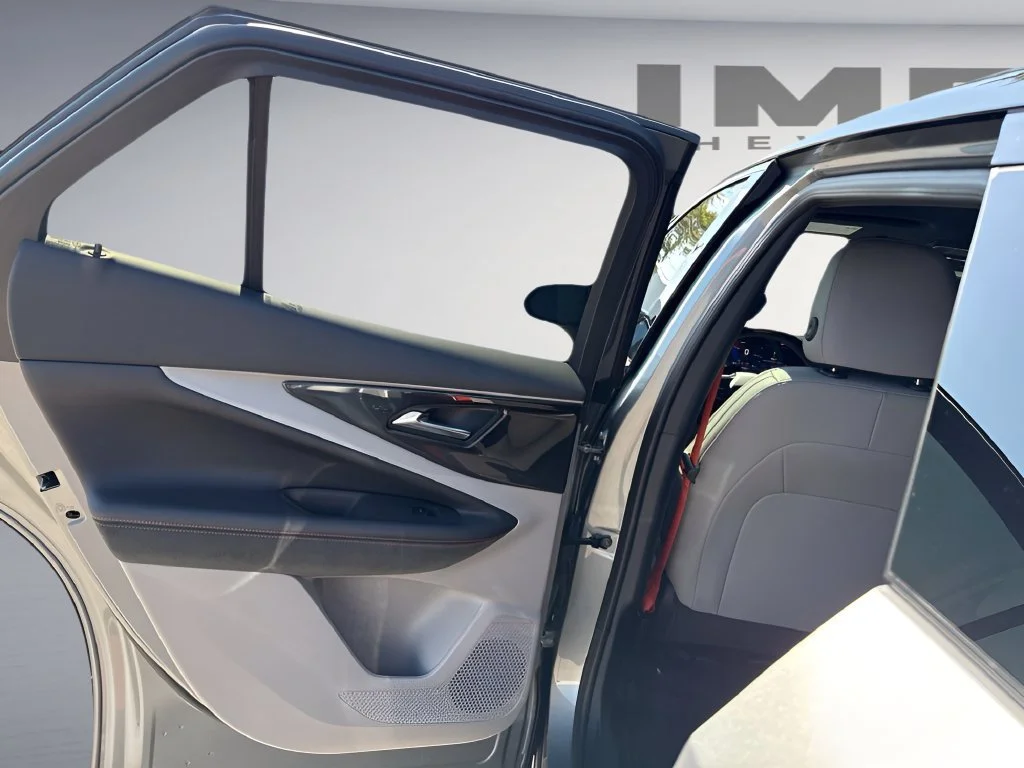 Used 2025 Sterling Gray Metallic Chevrolet SS image 29