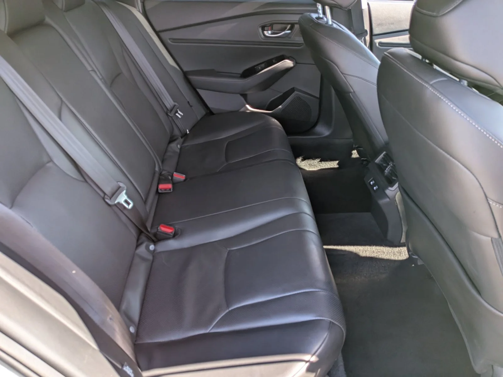 Used 2025 White Honda Touring image 19
