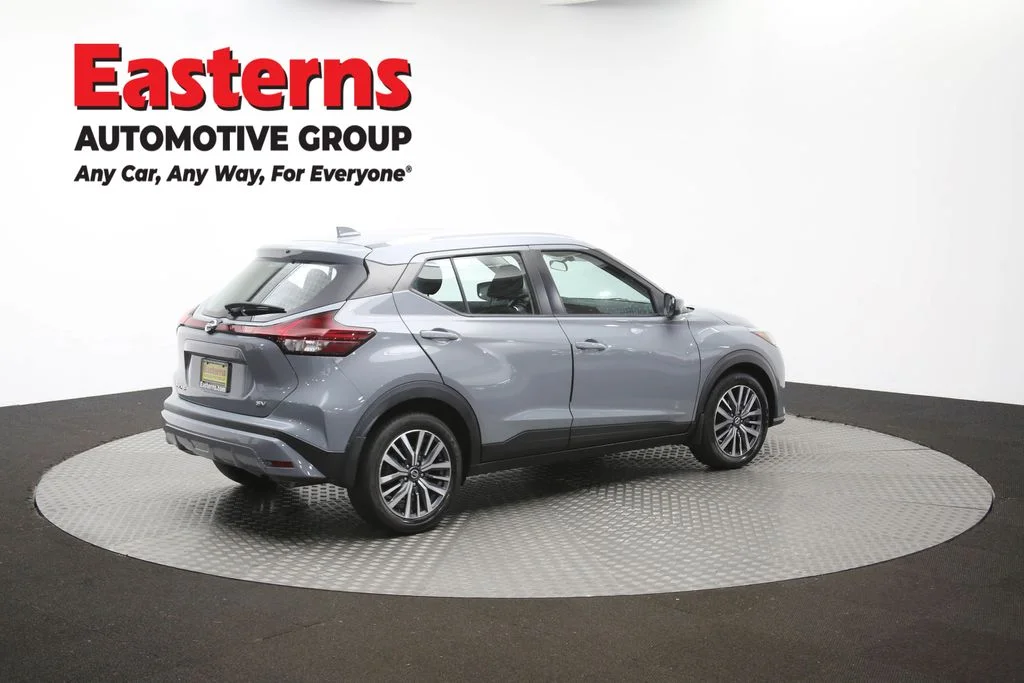 Used 2021 Gray Nissan SV image 41