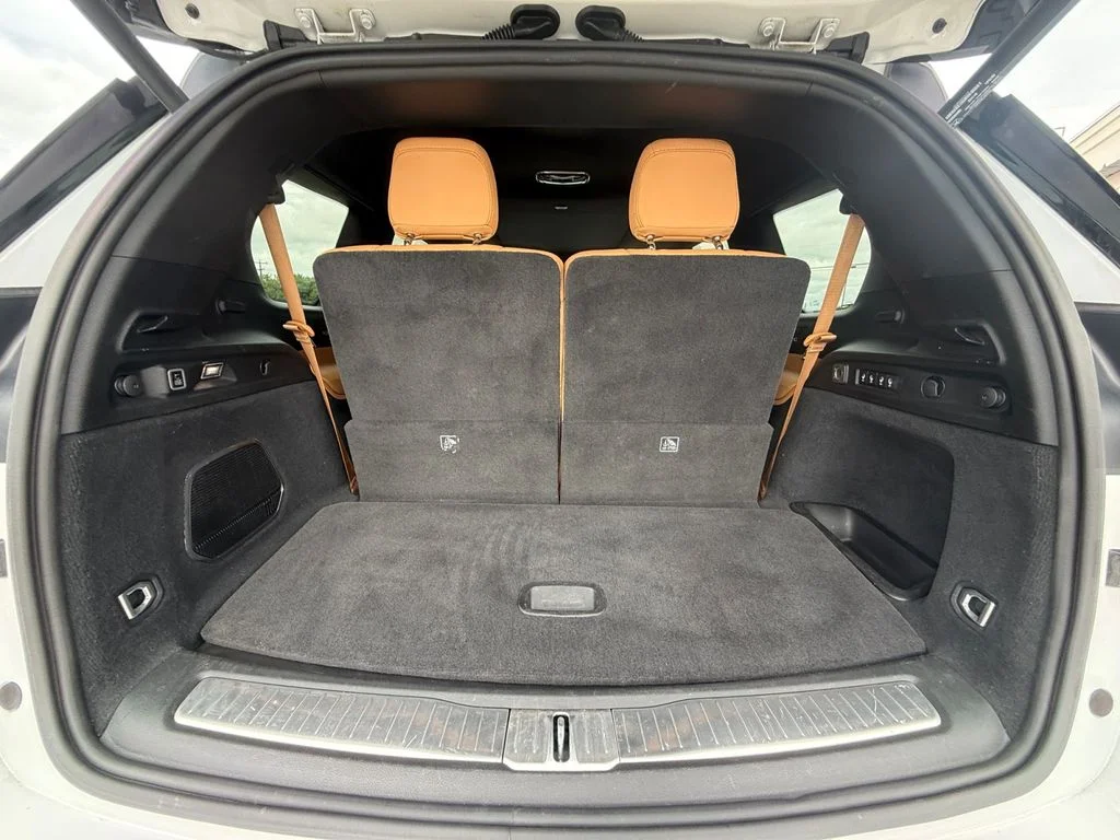 Used 2022 White Jeep Summit image 19
