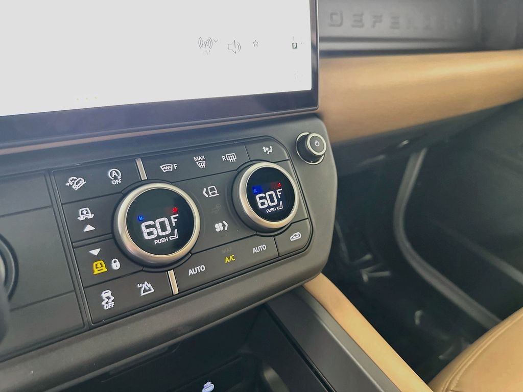 New 2026 Fuji White Land Rover X-Dynamic SE image 20