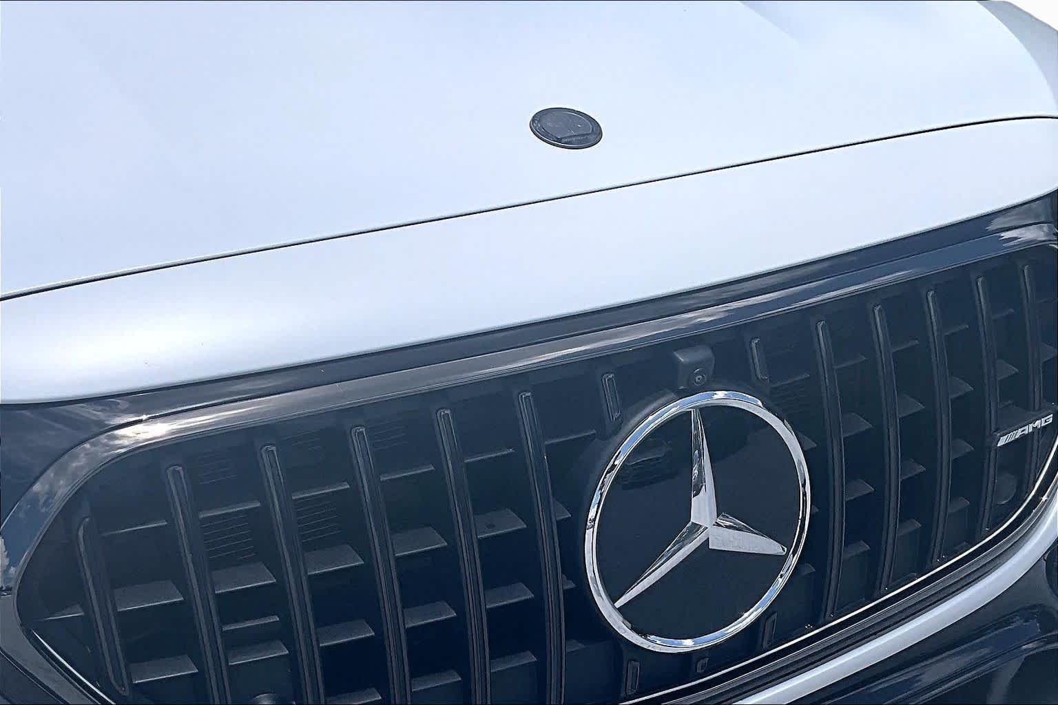 Used 2025 MANUFAKTUR Moonlight White Magno Mercedes-Benz AMG® E 53 E image 30