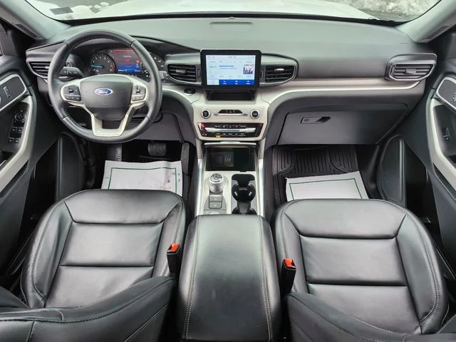 Used 2024 Oxford White Ford XLT image 15
