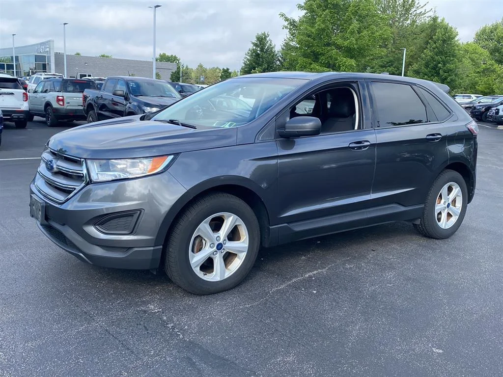 Used 2015 Magnetic Metallic Ford SE image 6