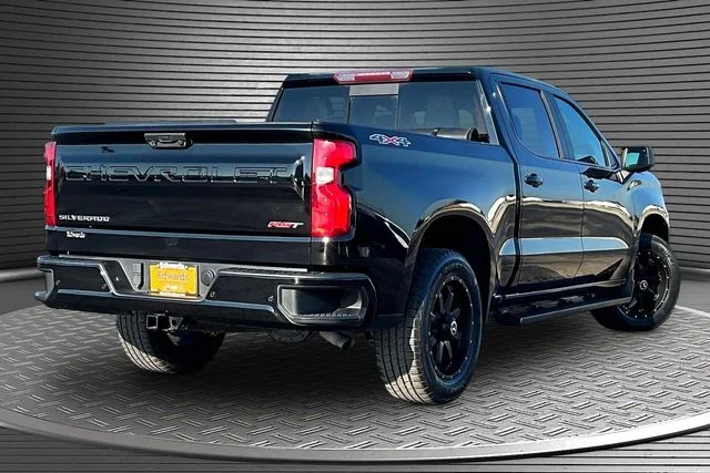 Used 2022 Black Chevrolet RST image 6