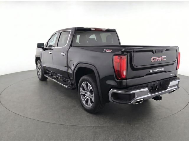 Used 2022 Black GMC SLT image 4