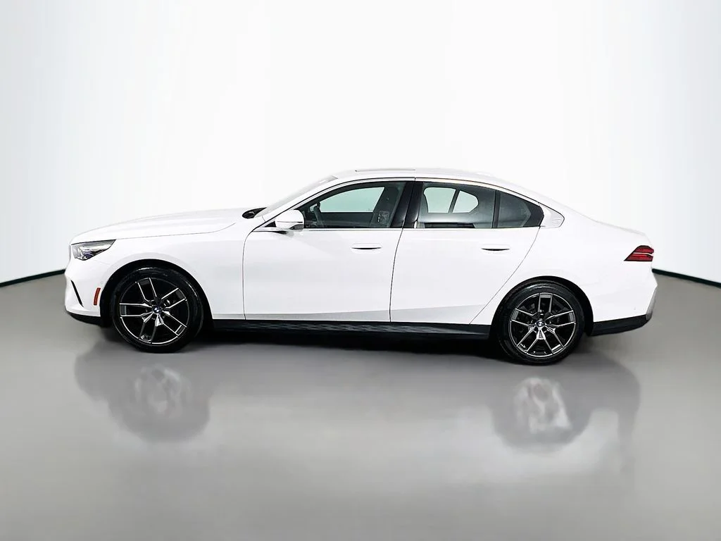 Used 2026 White BMW 530i xDrive image 4