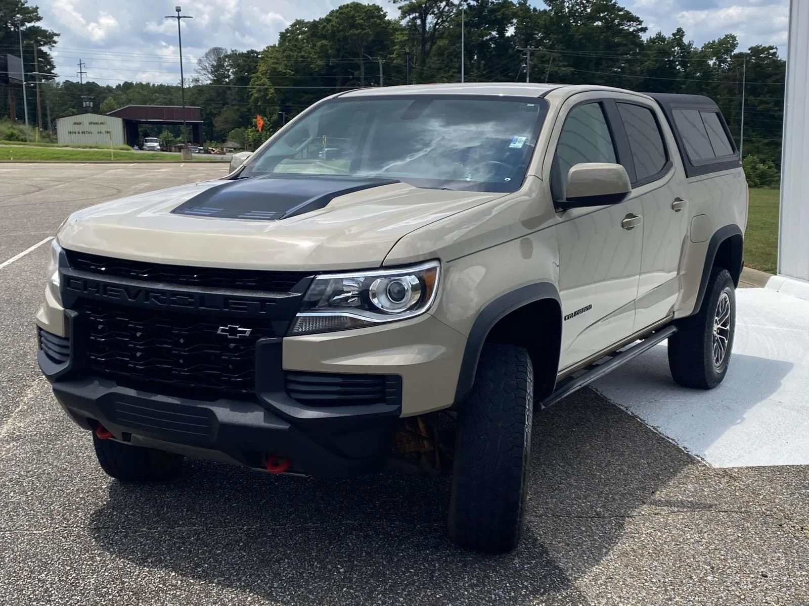 Used 2022 Beige Chevrolet ZR2 image 3