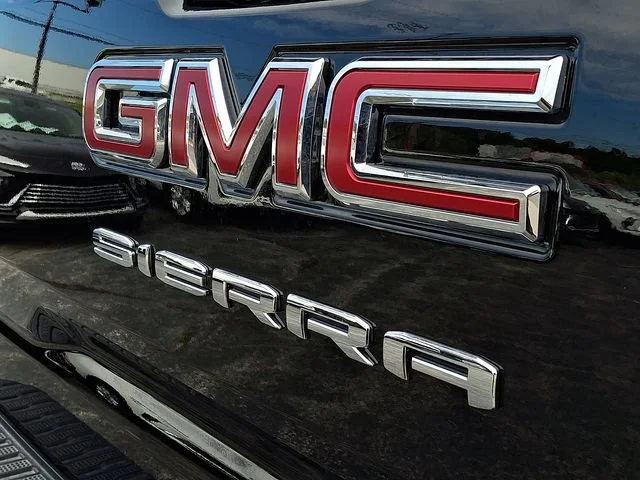 New 2026 Onyx Black GMC Elevation image 24