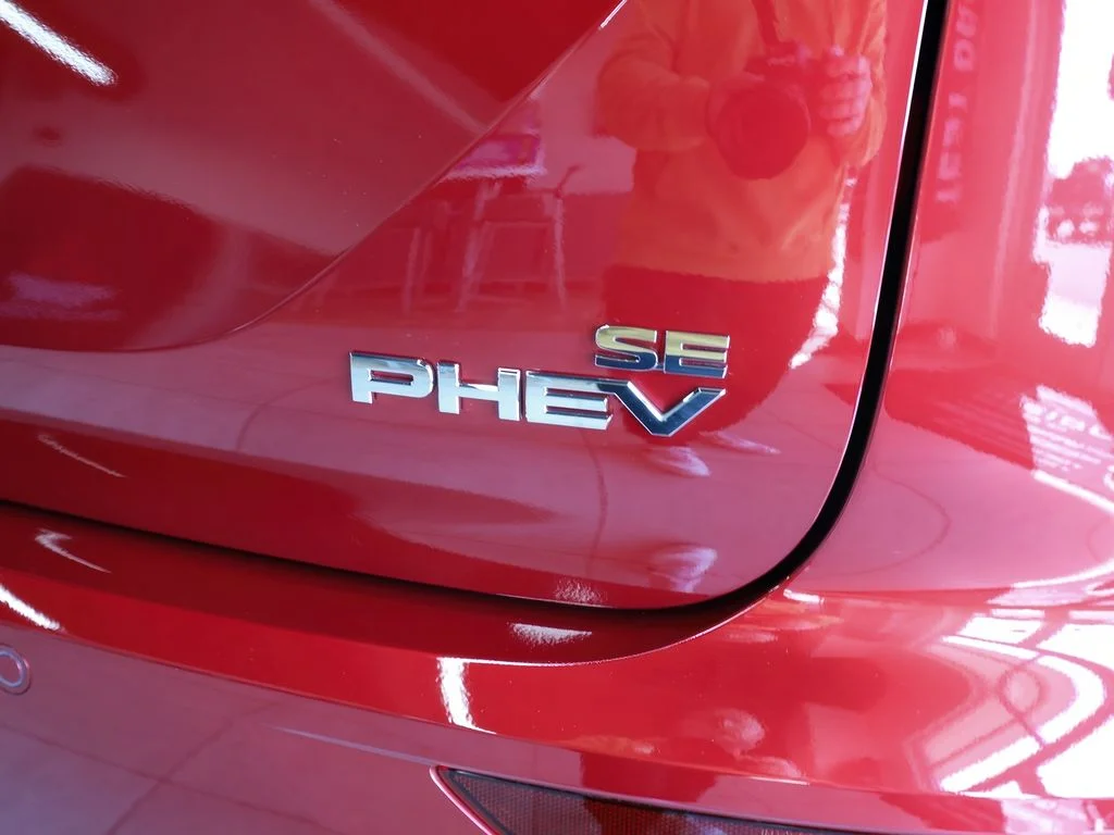 New 2025 Red Diamond Mitsubishi SE image 34