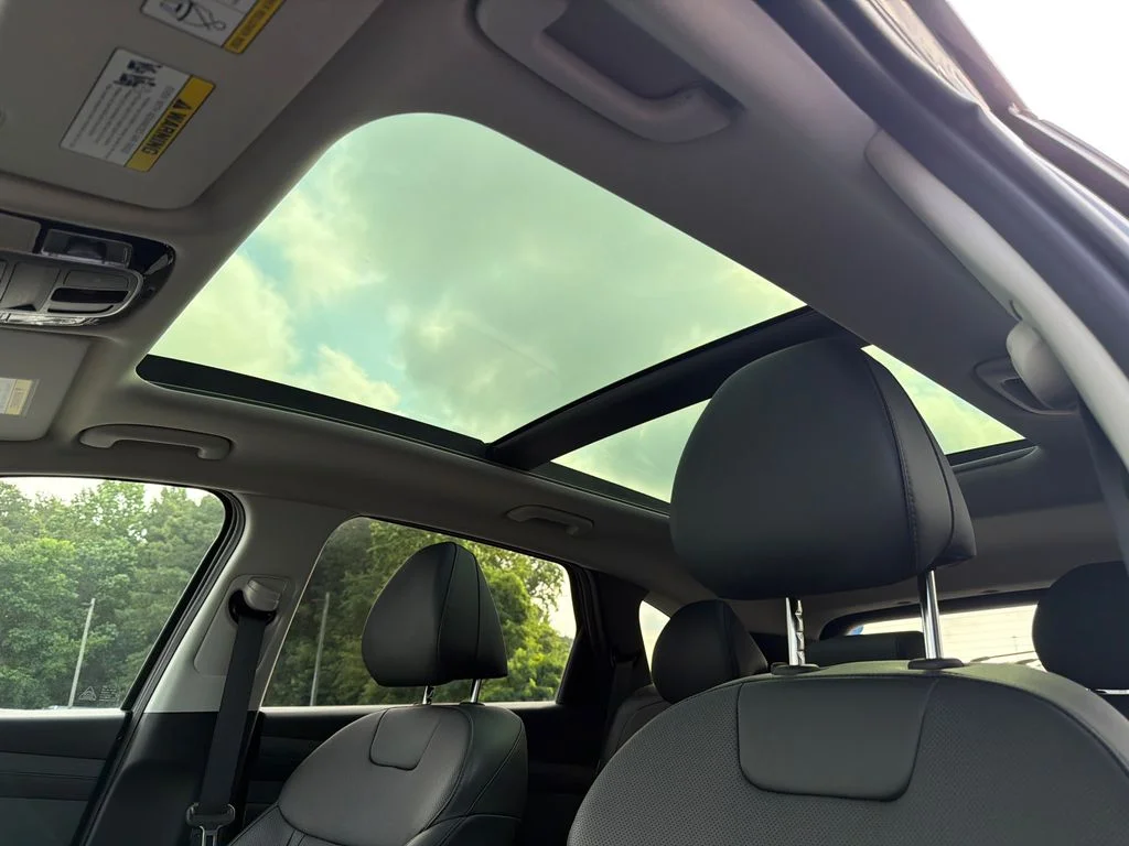 Used 2025 Gray Hyundai SEL Convenience image 32