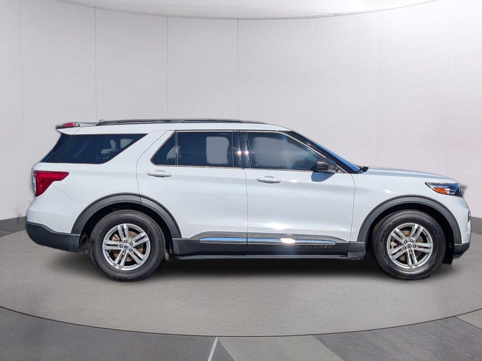 Used 2021 Oxford White Ford XLT image 8