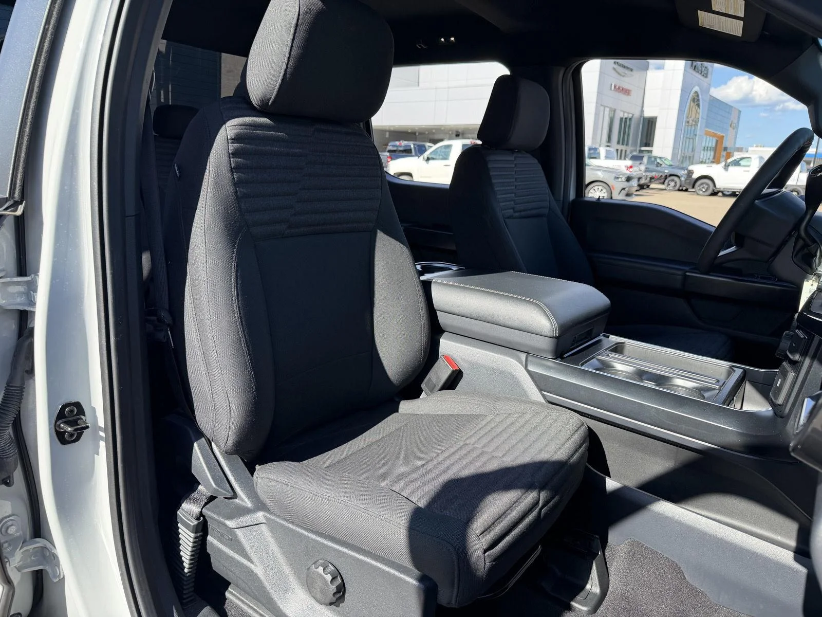 Used 2023 Avalanche Gray Ford XL image 20