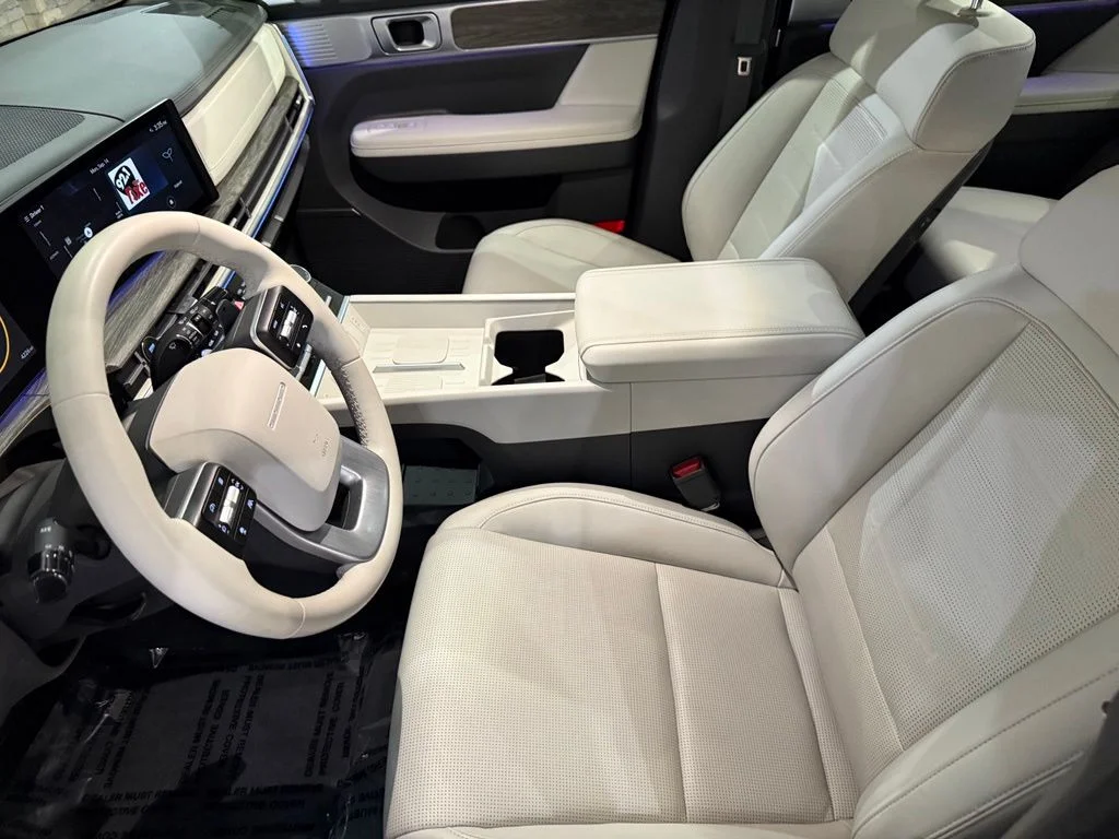 Used 2026 Green Hyundai Limited image 11