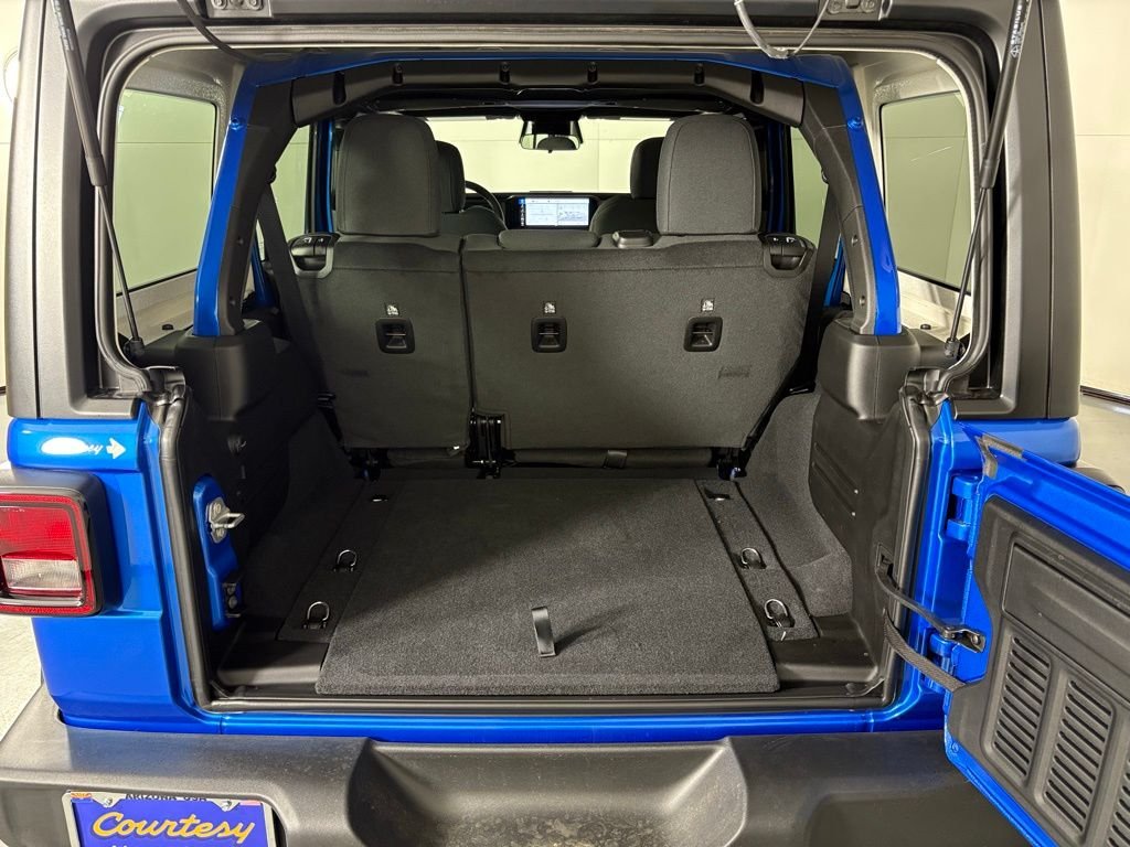 New 2026 Hydro Blue Pearl-Coat Exterior Paint Jeep Sport S image 37