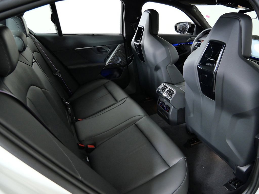 New 2026 Alpine White BMW Base image 26