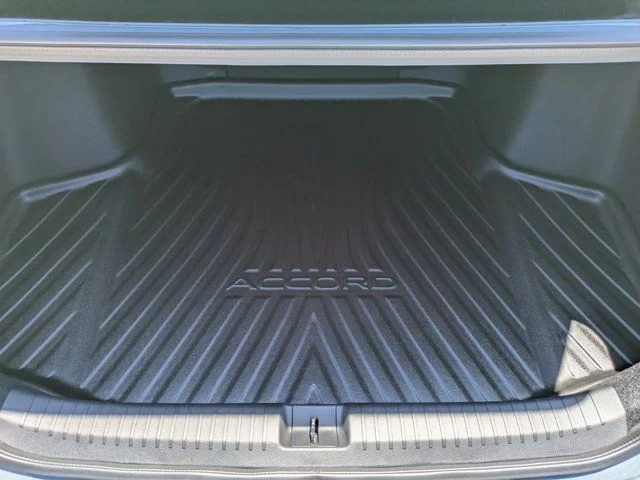 New 2026 Urban Gray Pearl Honda Touring image 12