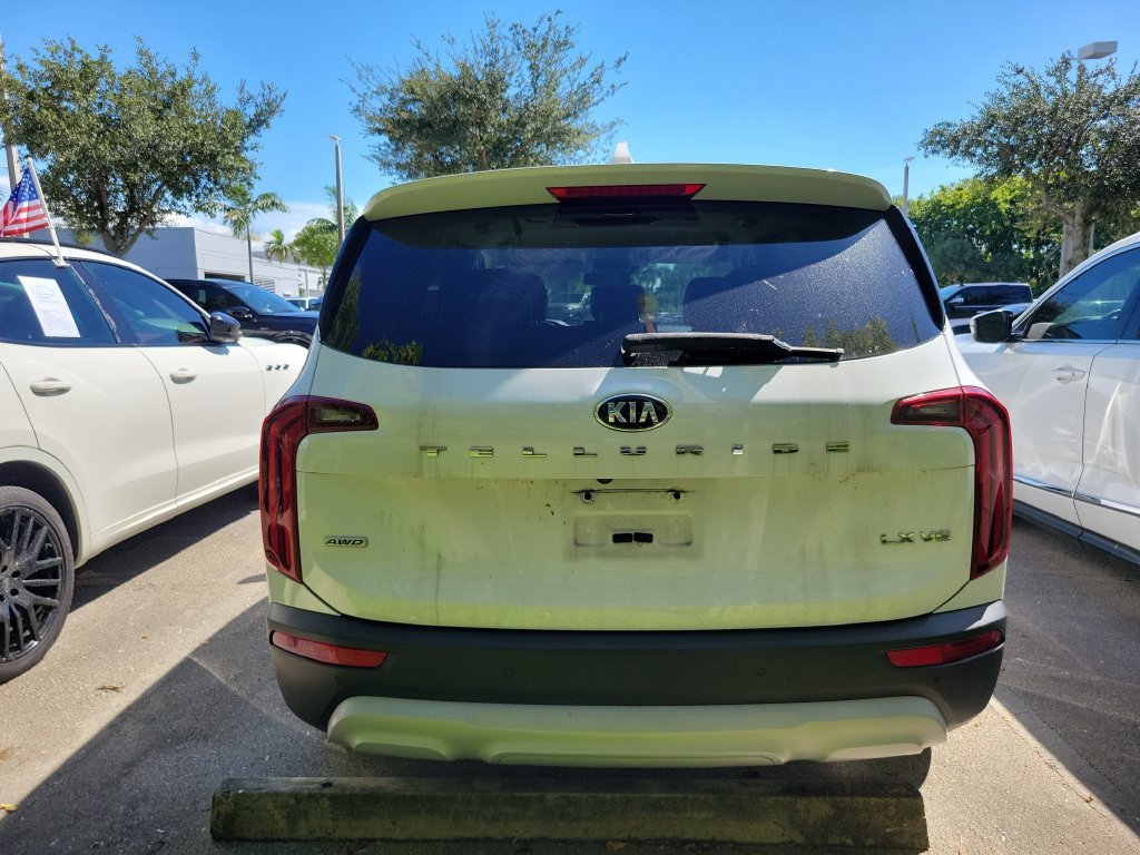 Used 2021 White Kia LX image 8
