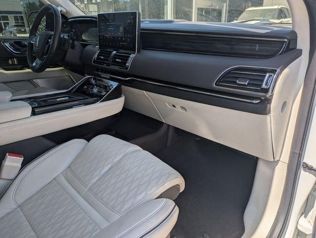 Used 2024 White Lincoln Black Label image 30