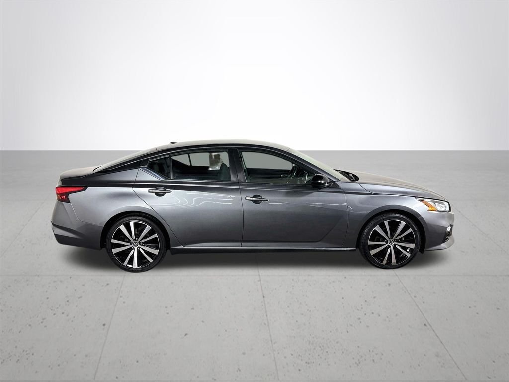 Used 2020 Gun Metallic Nissan 2.5 SR image 5