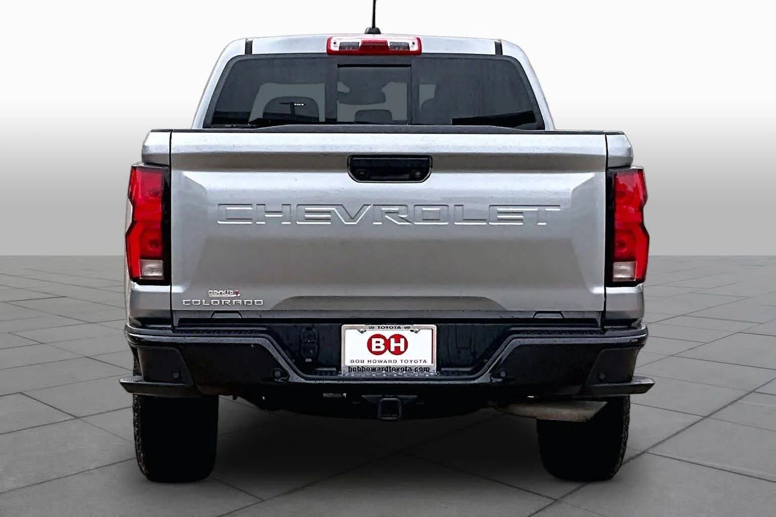 Used 2024 Sterling Gray Metallic Chevrolet 4WD Z71 image 5
