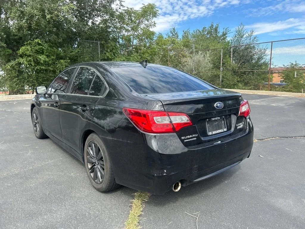 Used 2017 Crystal Black Silica Subaru 2.5i image 8