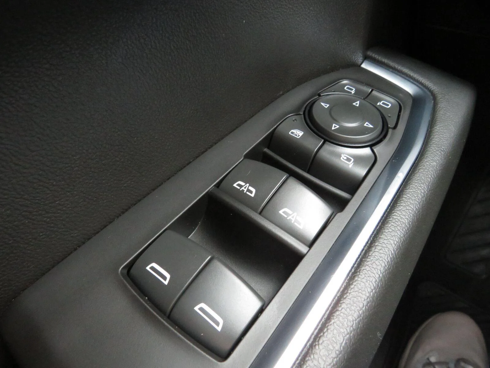 Used 2025 Black Chevrolet LTZ image 32