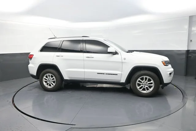 Used 2019 White Jeep Laredo E image 23