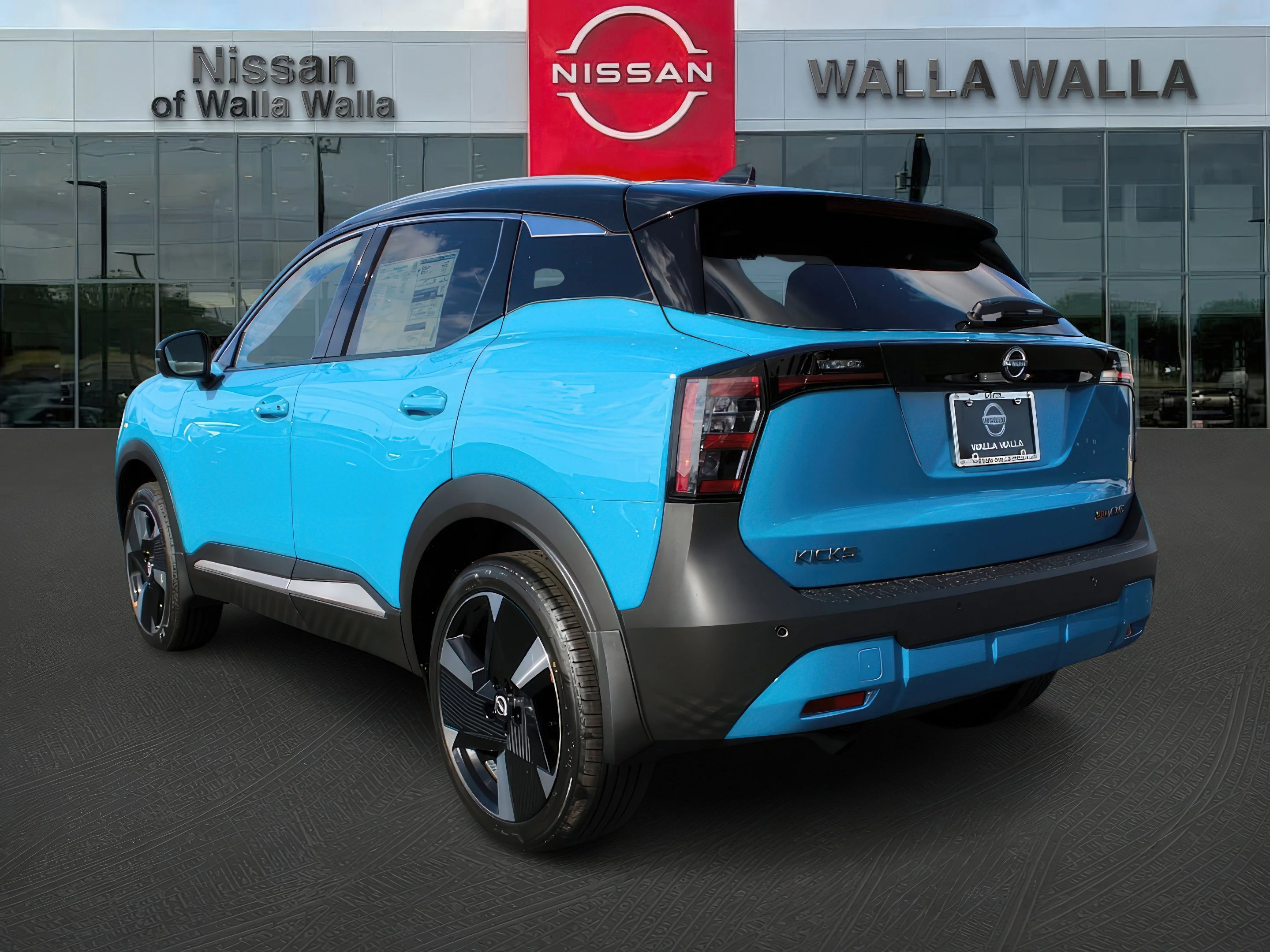 New 2026 Arctic Ice Blue Metallic / Super Black Two-tone Nissan SR image 5